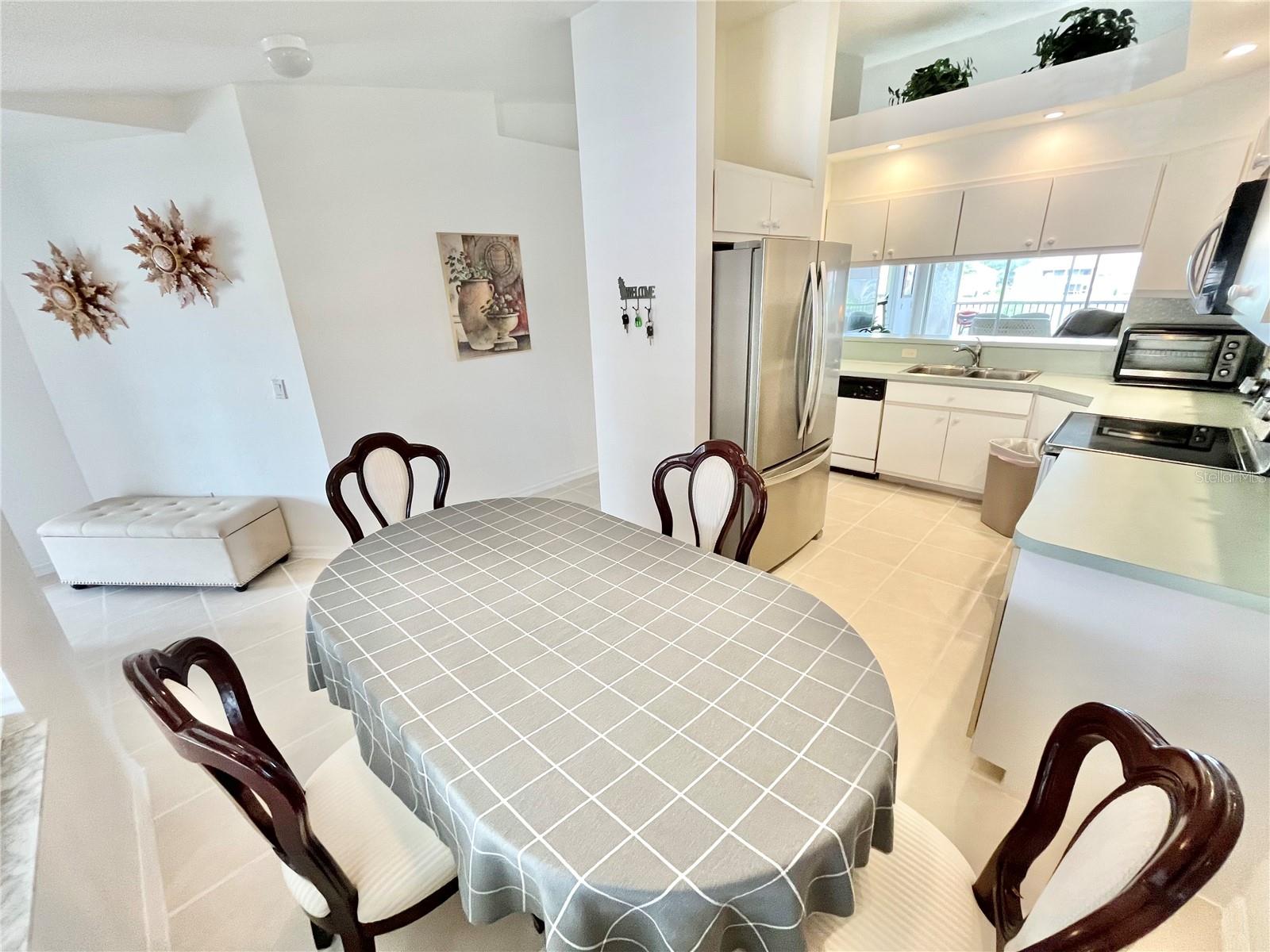 Image 7 of 26 For 11644 Egret Circle 905