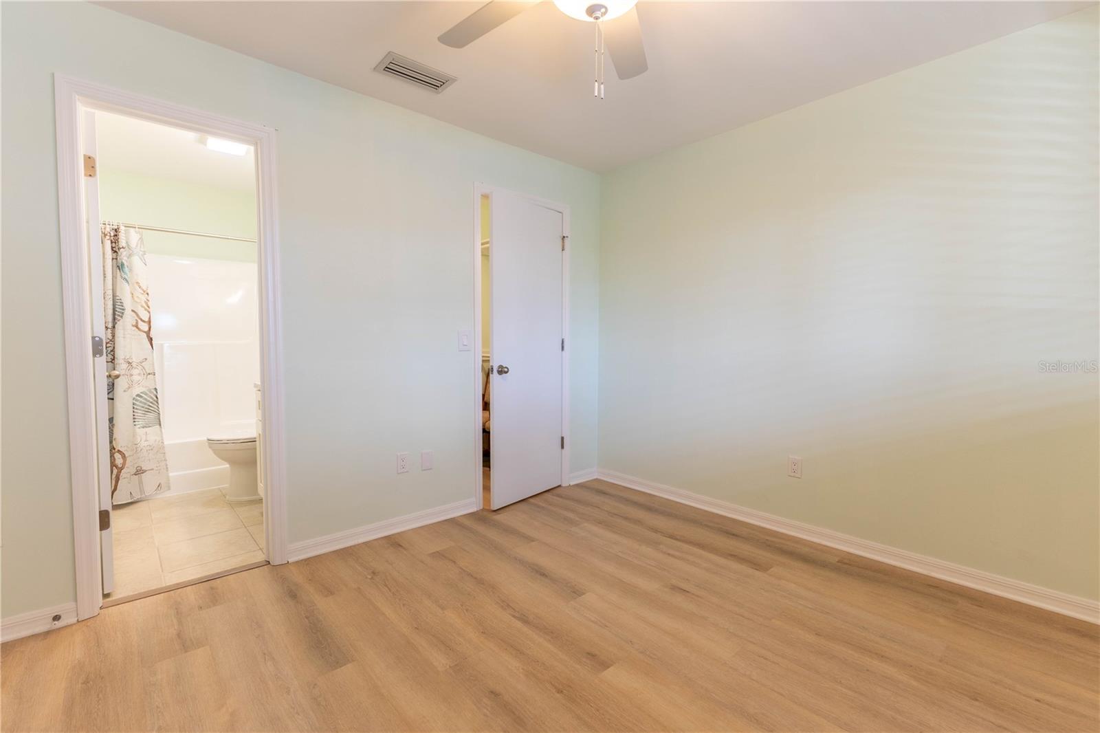 Image 23 of 34 For 6800 Placida Road 268