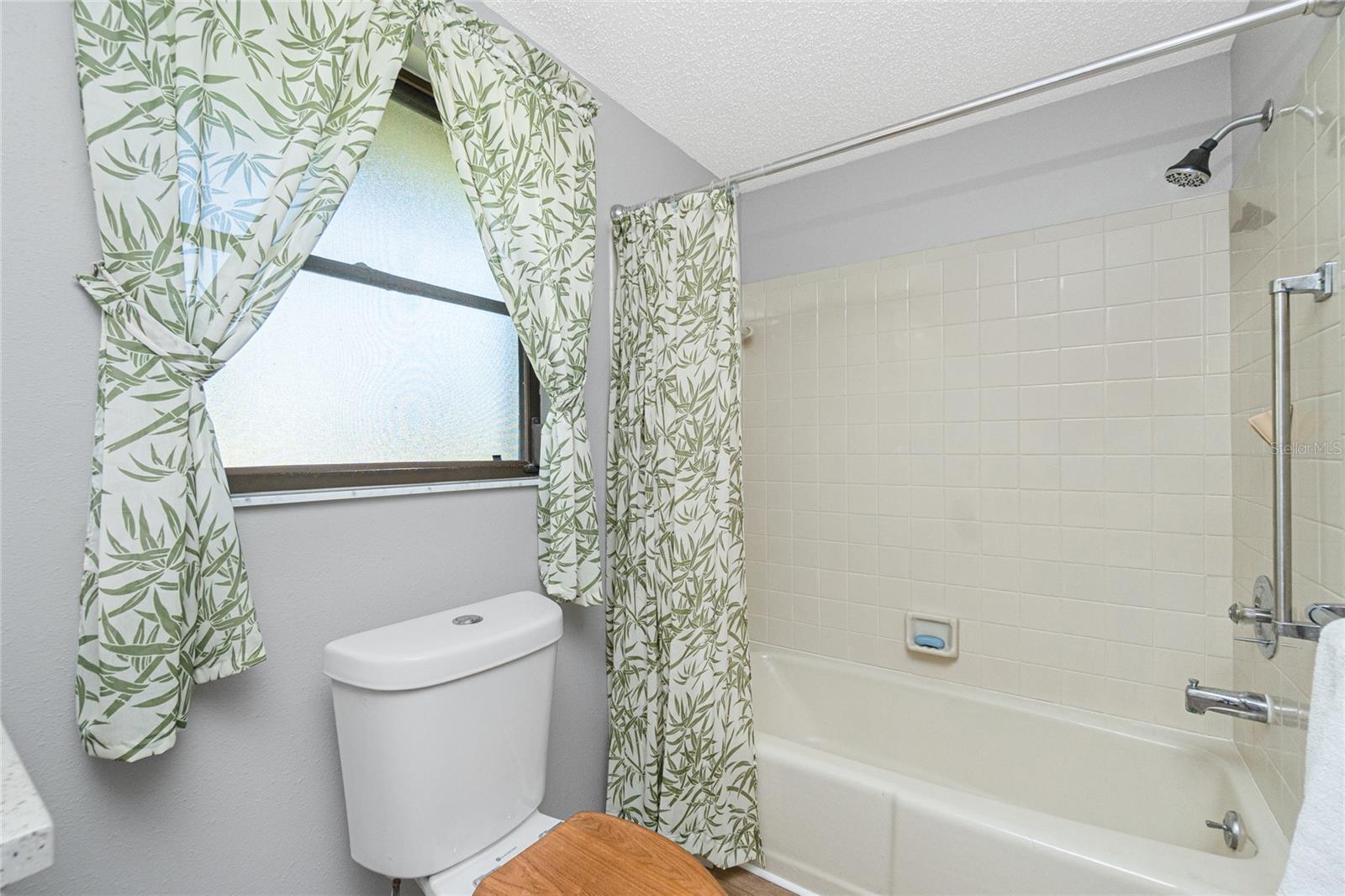 Image 18 of 50 For 2535 10th Street