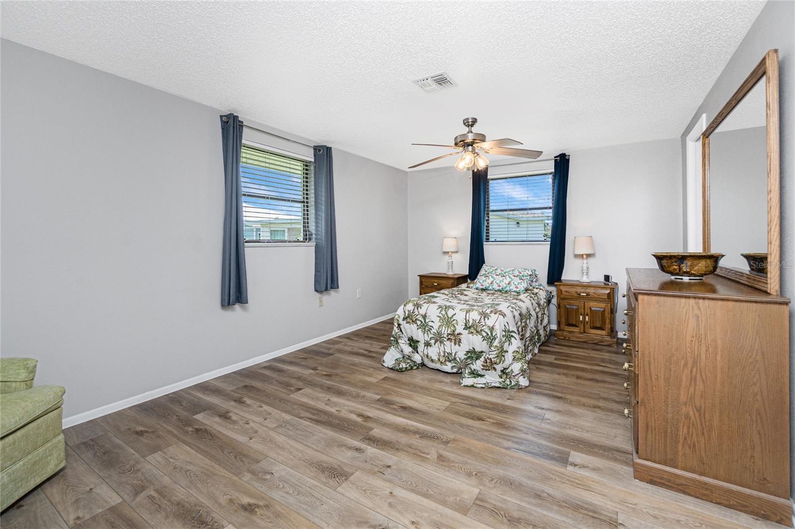 Image 21 of 50 For 2535 10th Street
