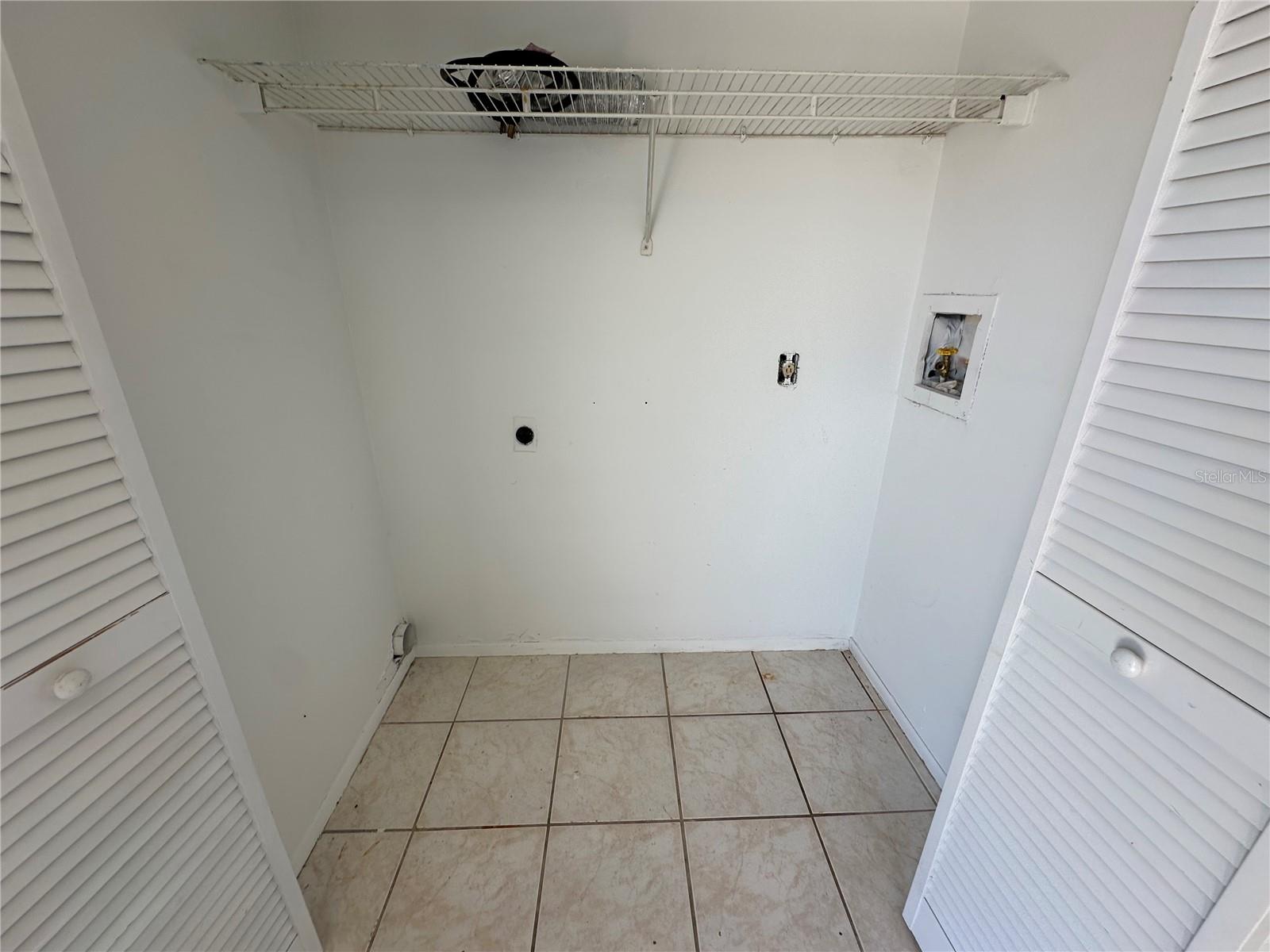 Image 11 of 12 For 77 Boundary Boulevard D
