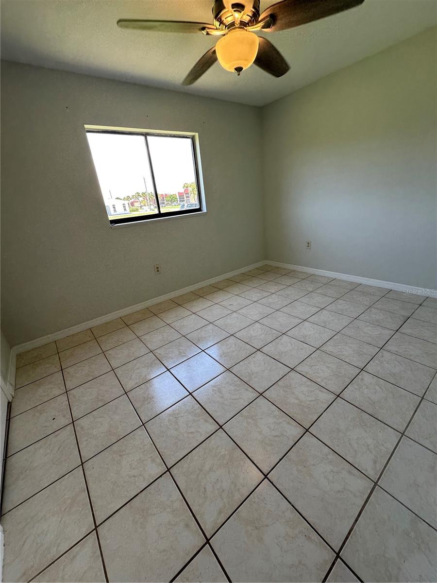 Image 7 of 12 For 77 Boundary Boulevard D