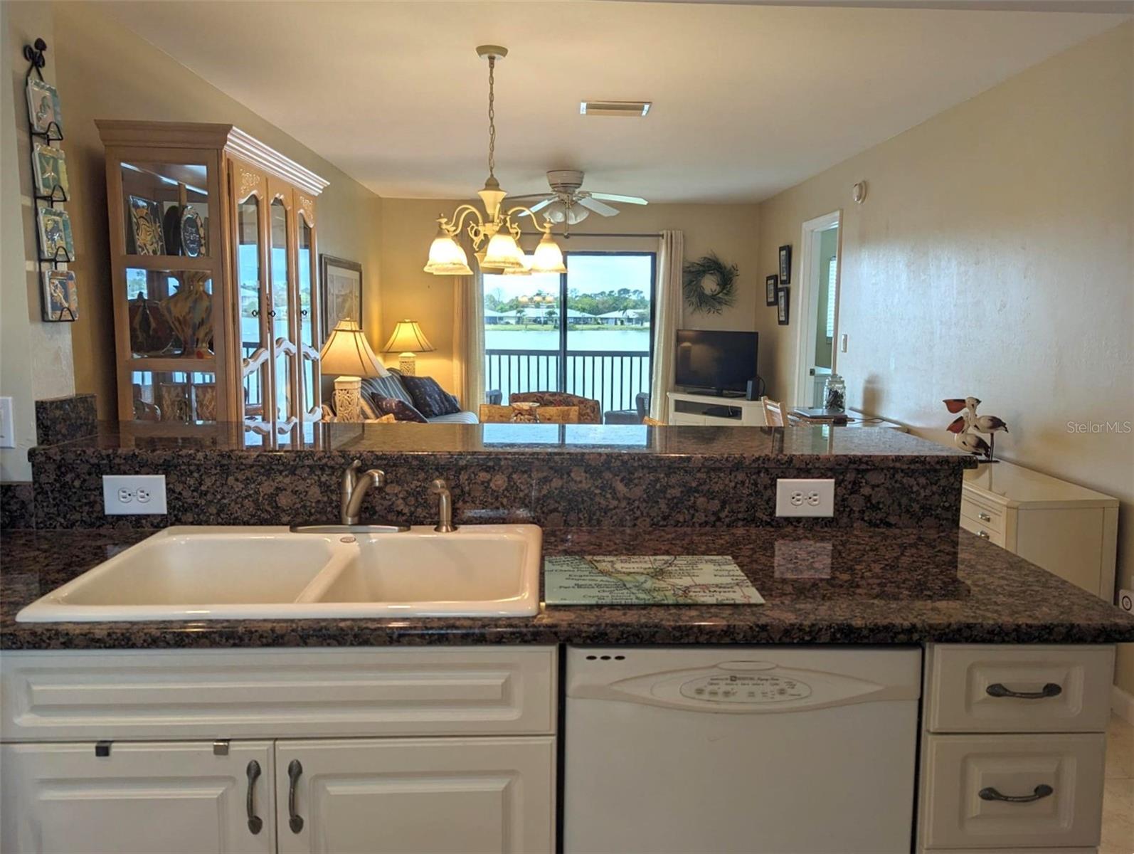 Image 18 of 26 For 25275 Rampart Boulevard 1206