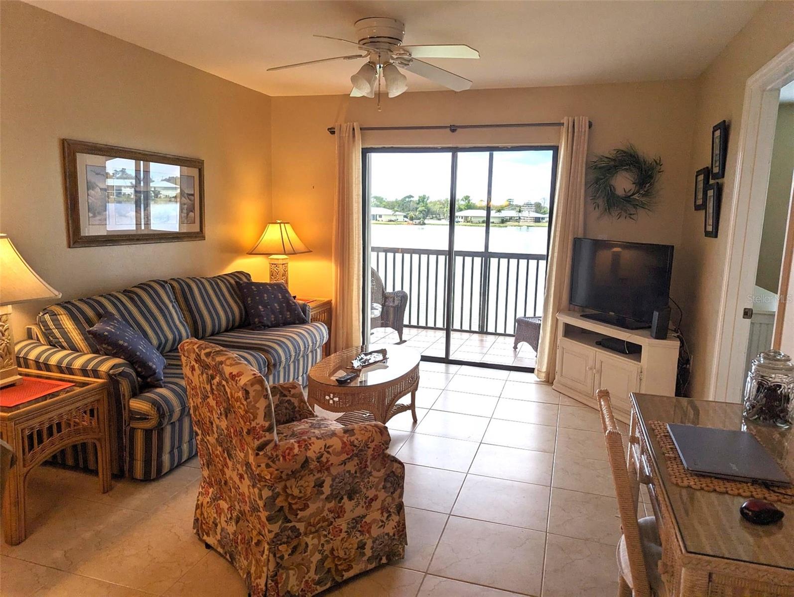 Image 6 of 26 For 25275 Rampart Boulevard 1206