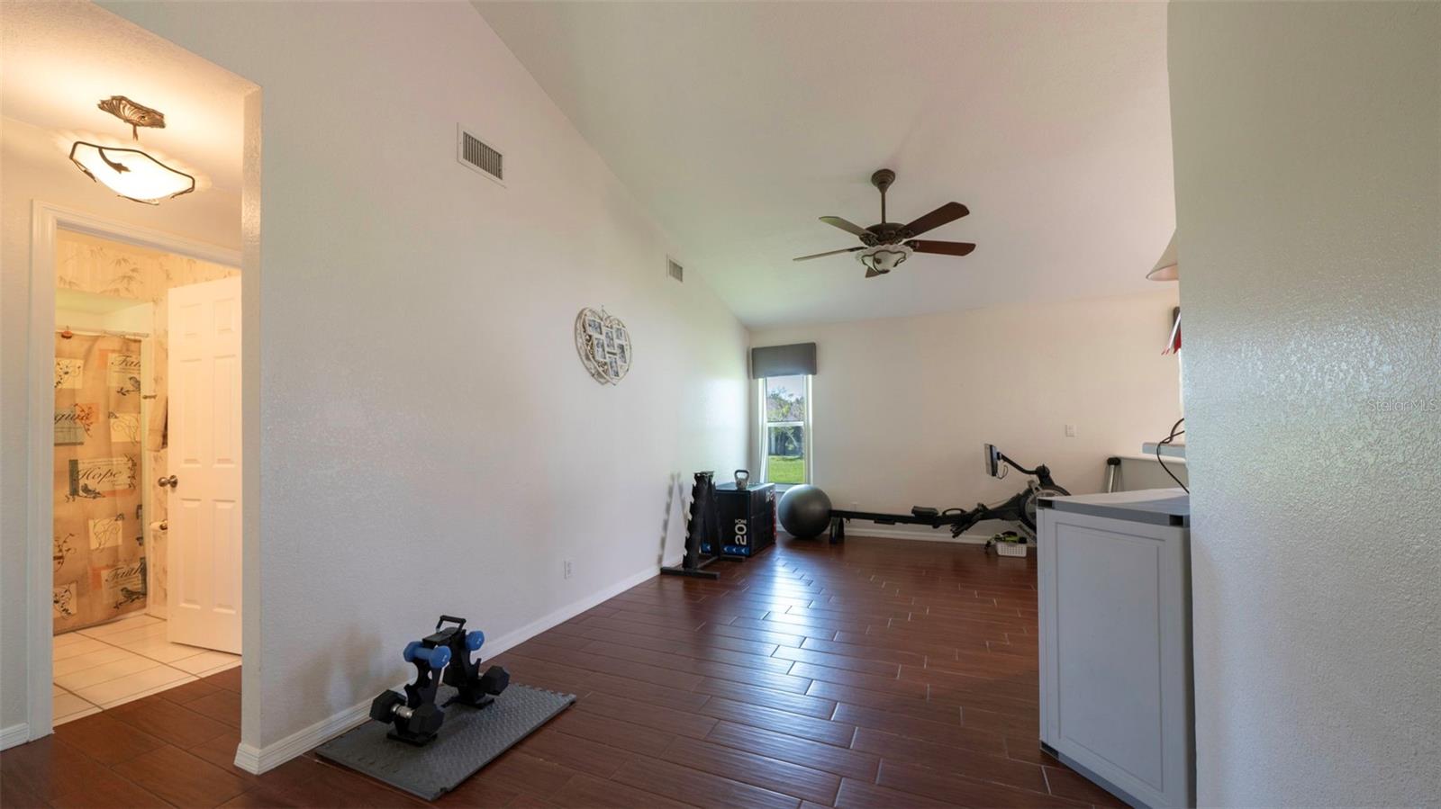 Image 11 of 47 For 26223 Barcelos Court