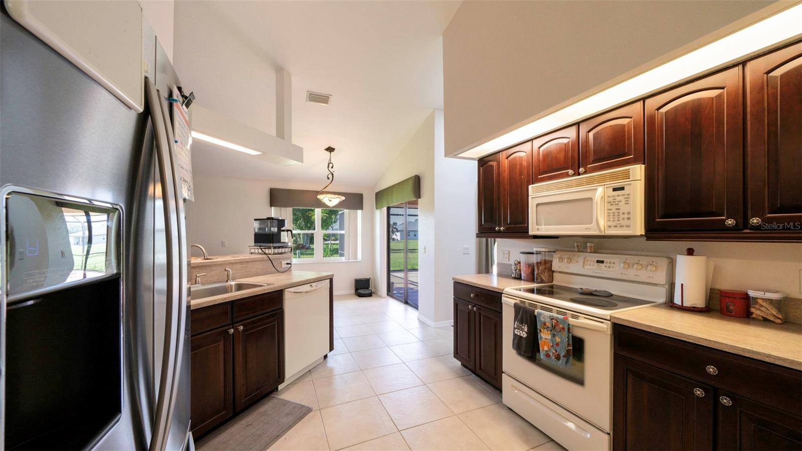 Image 14 of 47 For 26223 Barcelos Court