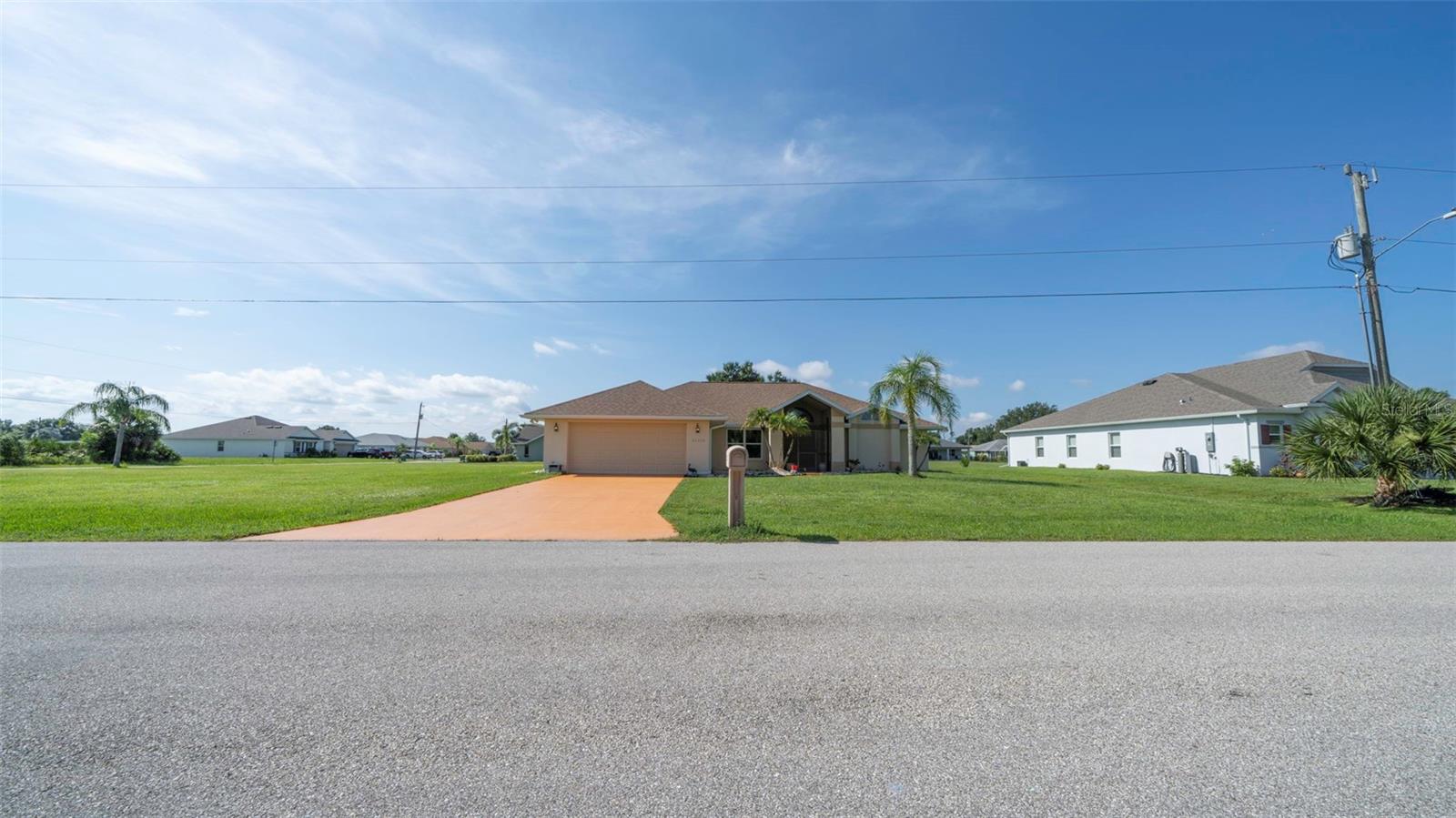 Image 5 of 47 For 26223 Barcelos Court