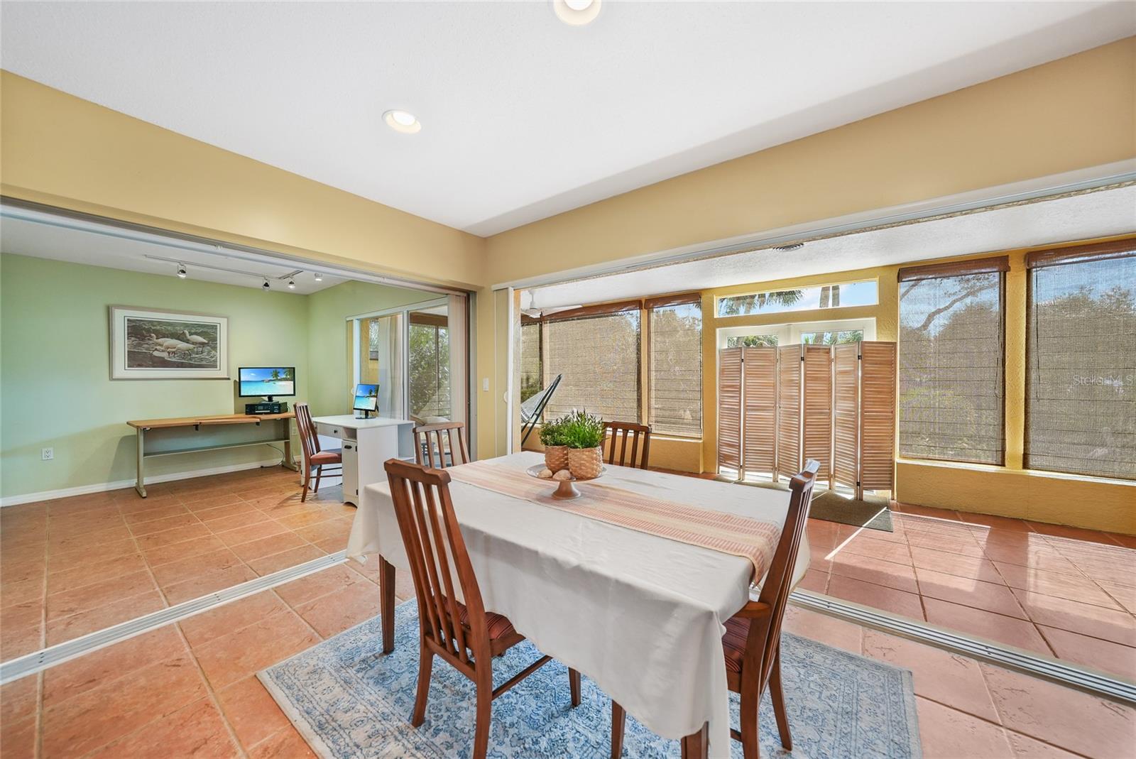 Image 11 of 75 For 4000 Bay Oaks Circle