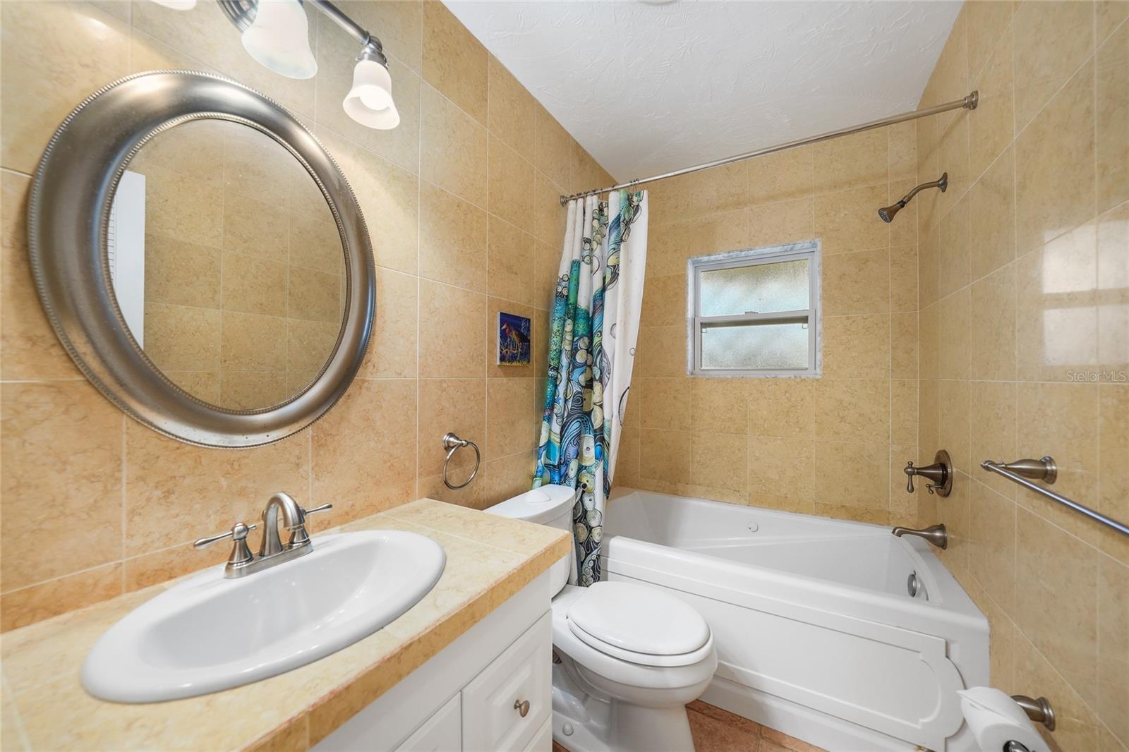 Image 26 of 75 For 4000 Bay Oaks Circle