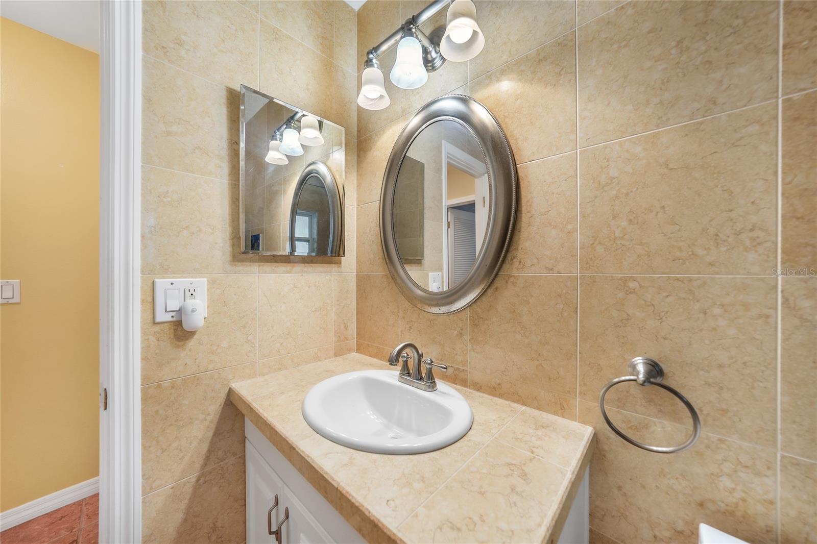 Image 27 of 75 For 4000 Bay Oaks Circle