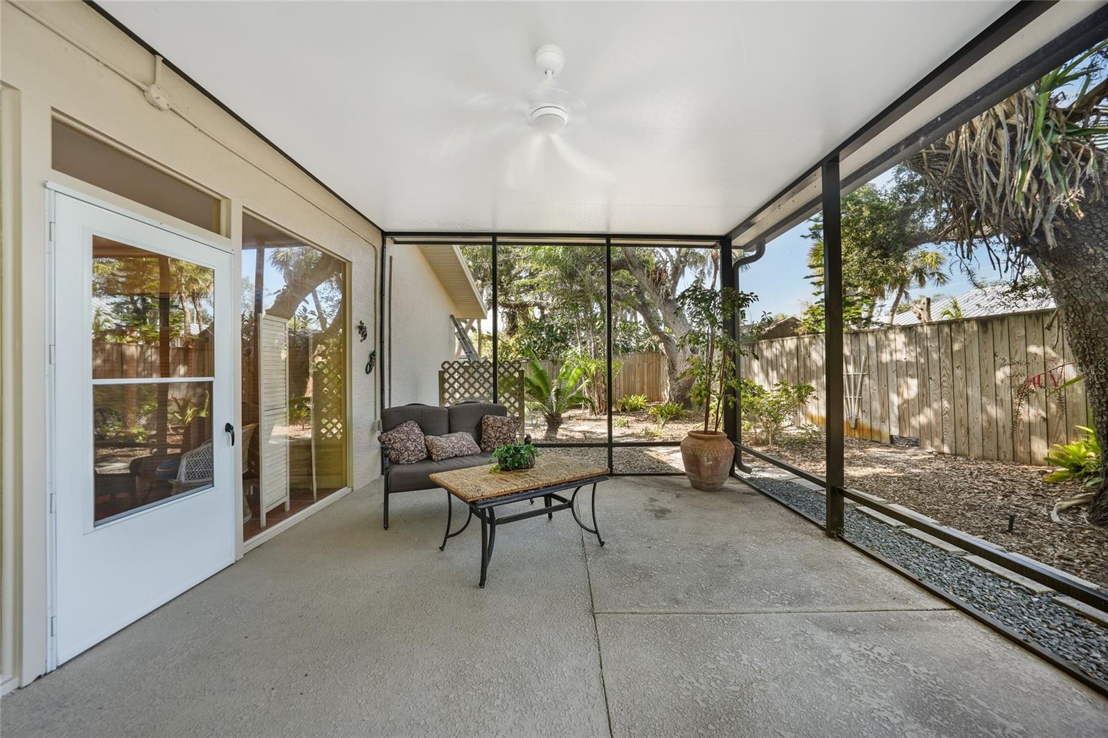 Image 30 of 75 For 4000 Bay Oaks Circle