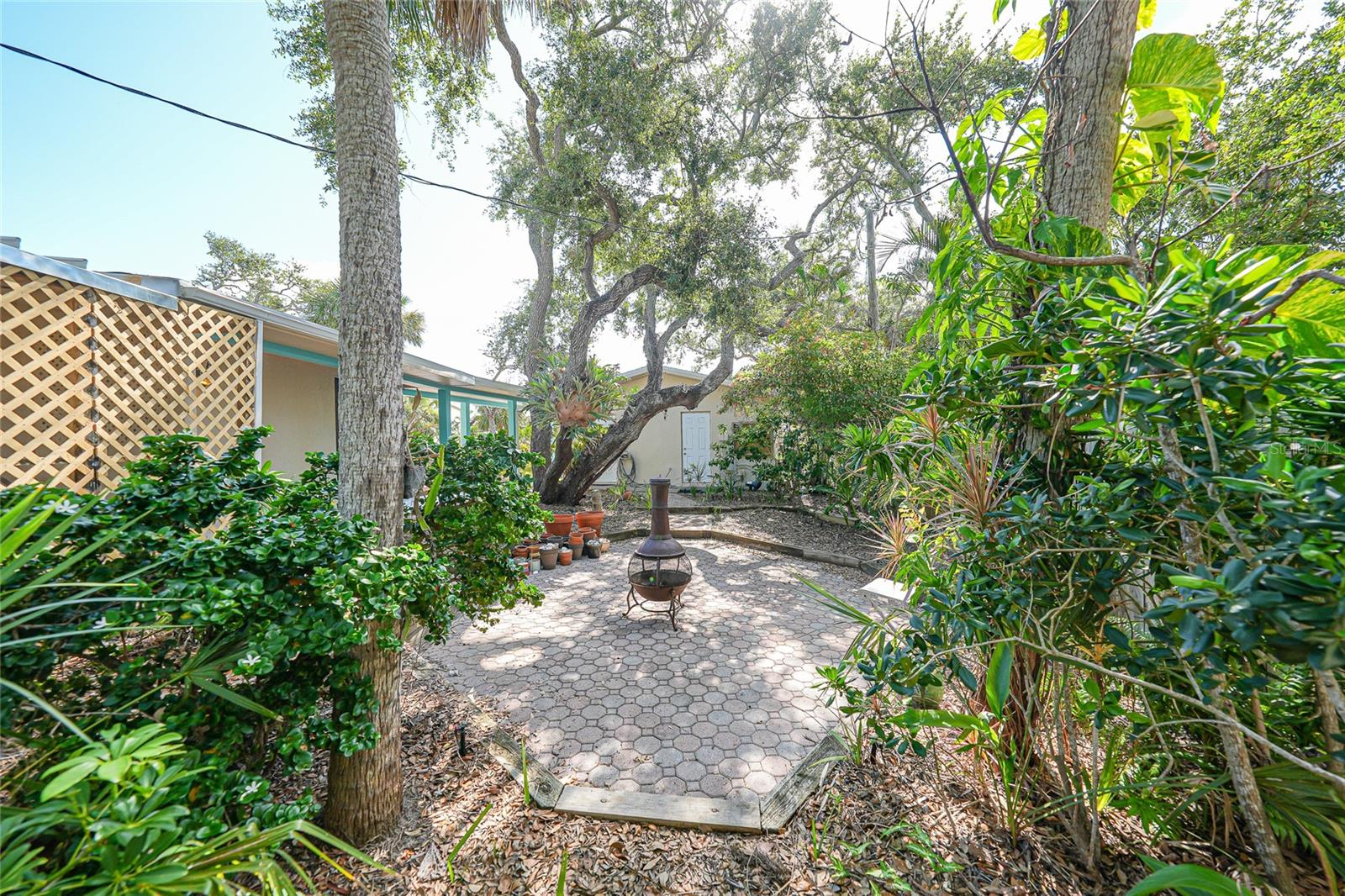 Image 37 of 75 For 4000 Bay Oaks Circle