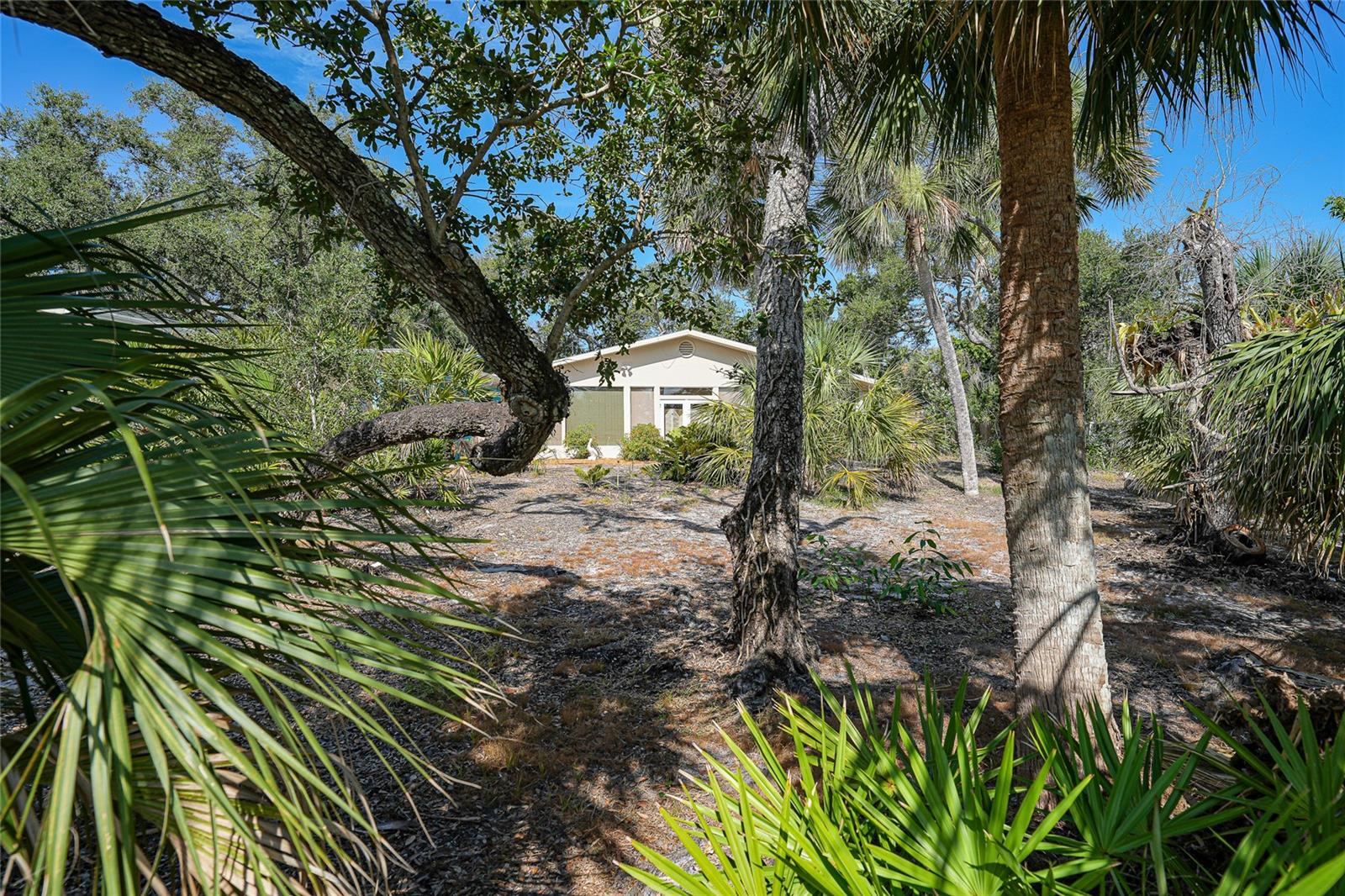 Image 57 of 75 For 4000 Bay Oaks Circle