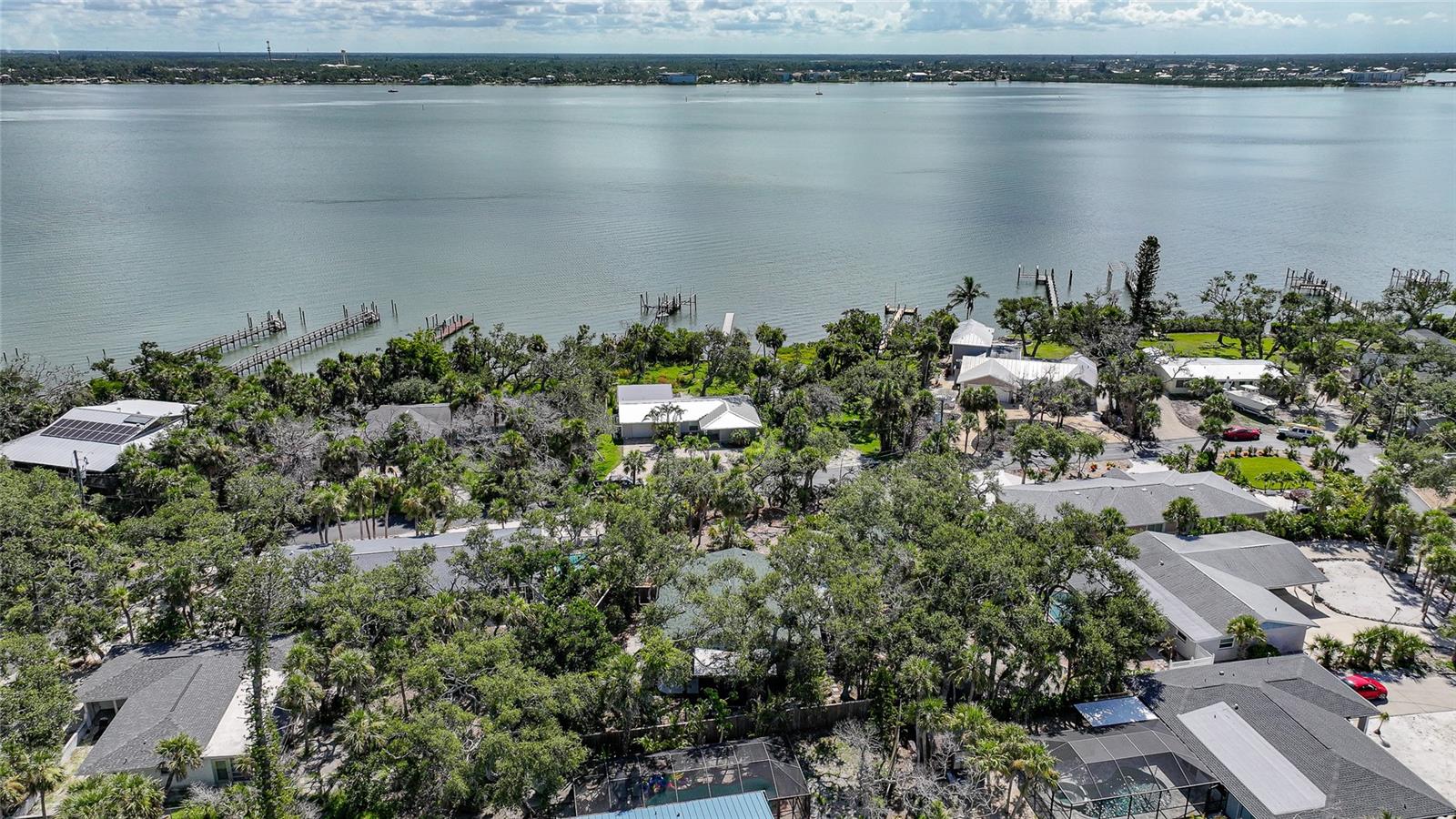 Image 69 of 75 For 4000 Bay Oaks Circle