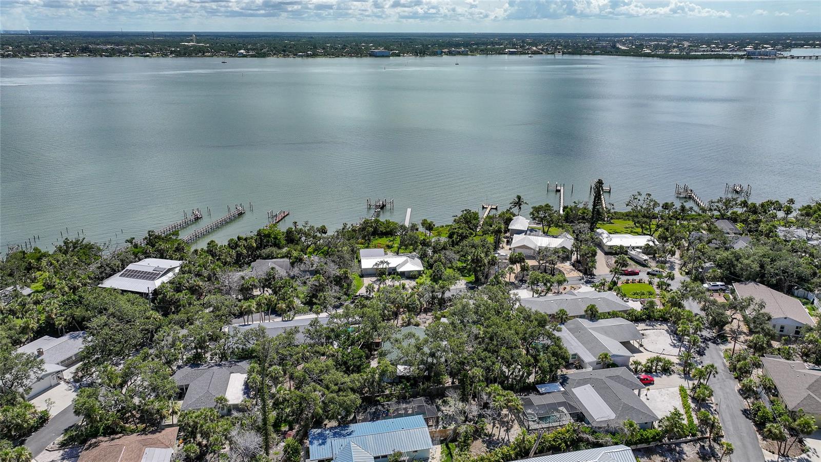 Image 70 of 75 For 4000 Bay Oaks Circle