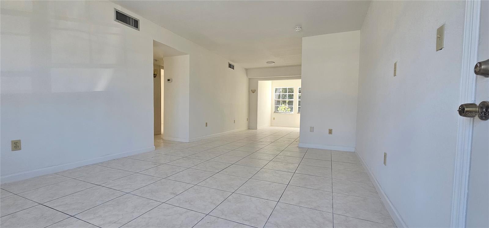 Image 3 of 10 For 4158 Tamiami Trail B1