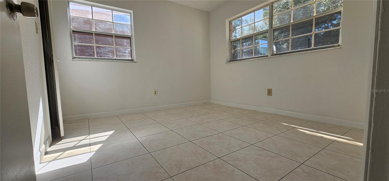 Image 5 of 10 For 4158 Tamiami Trail B1