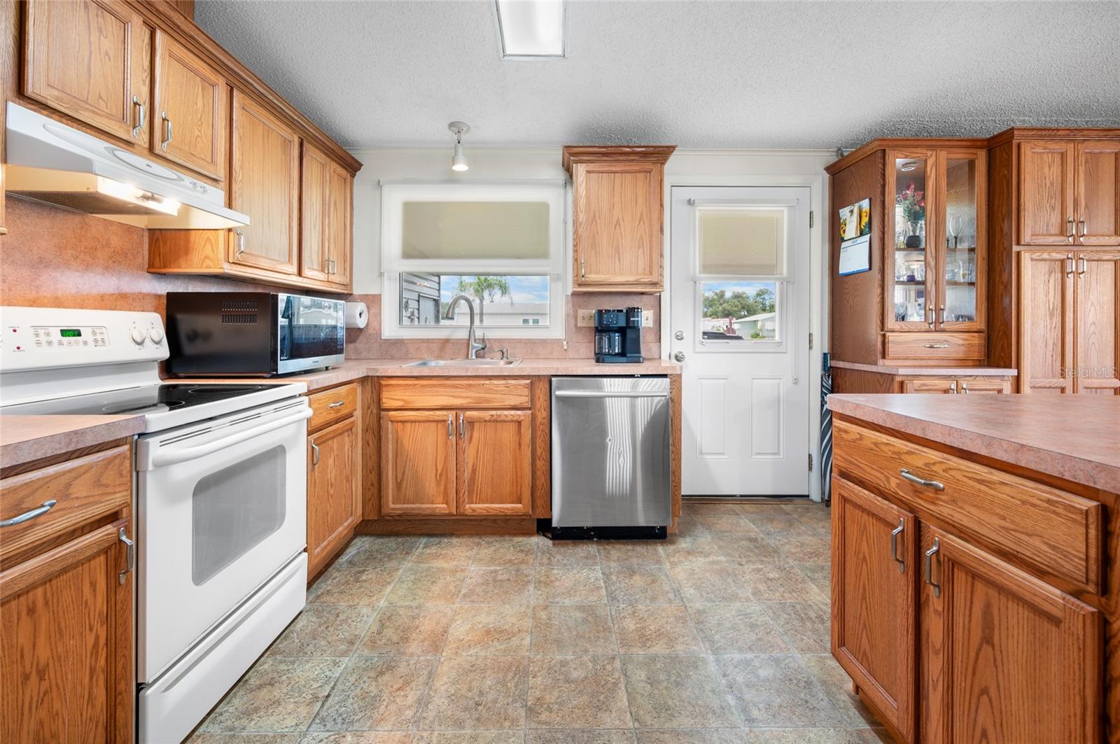 Image 10 of 49 For 801 Seabrooke Drive