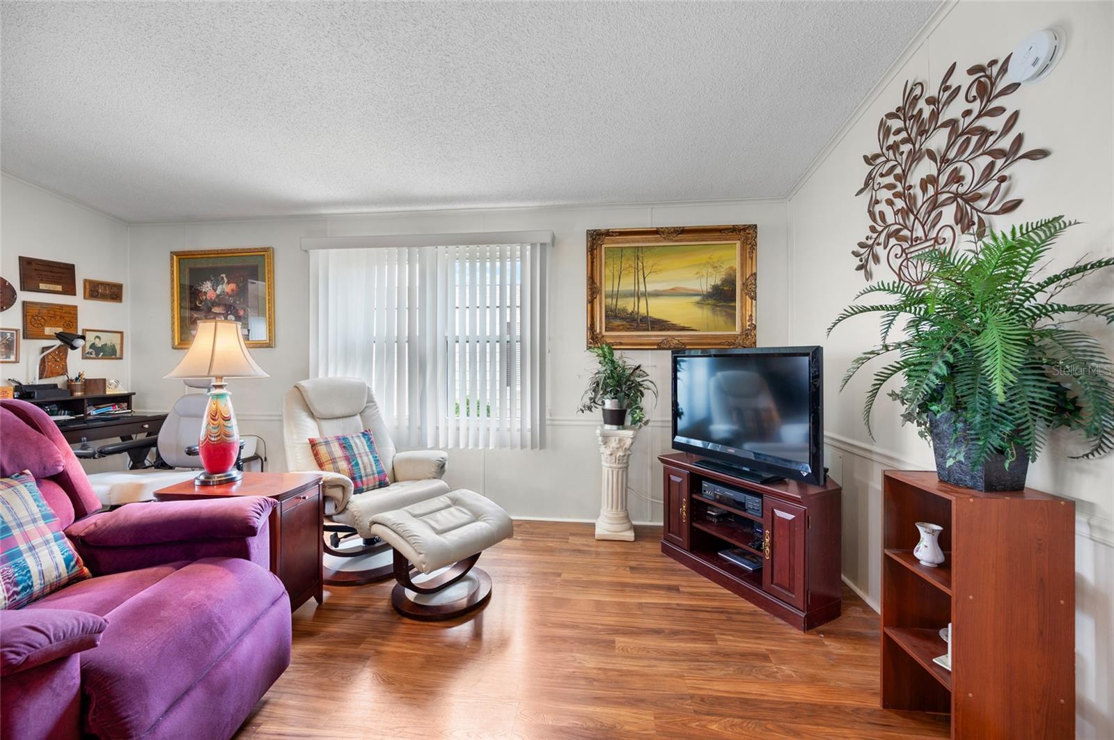 Image 13 of 49 For 801 Seabrooke Drive