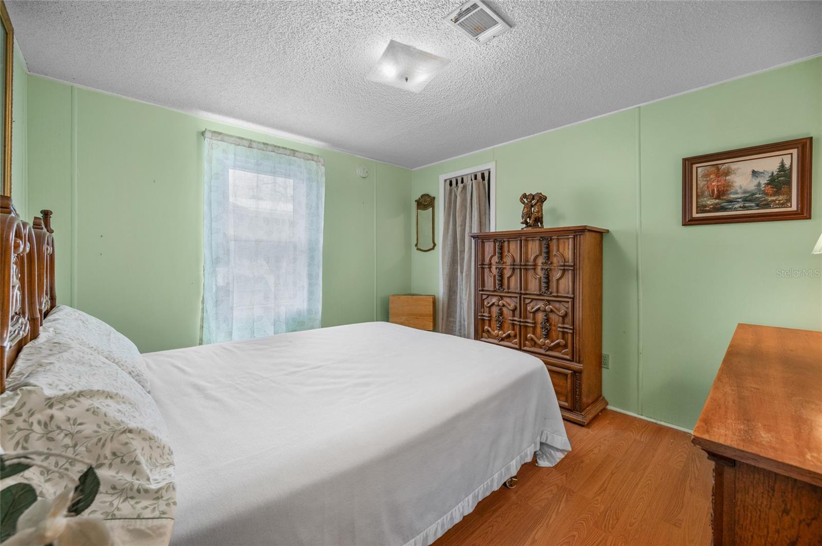 Image 17 of 49 For 801 Seabrooke Drive