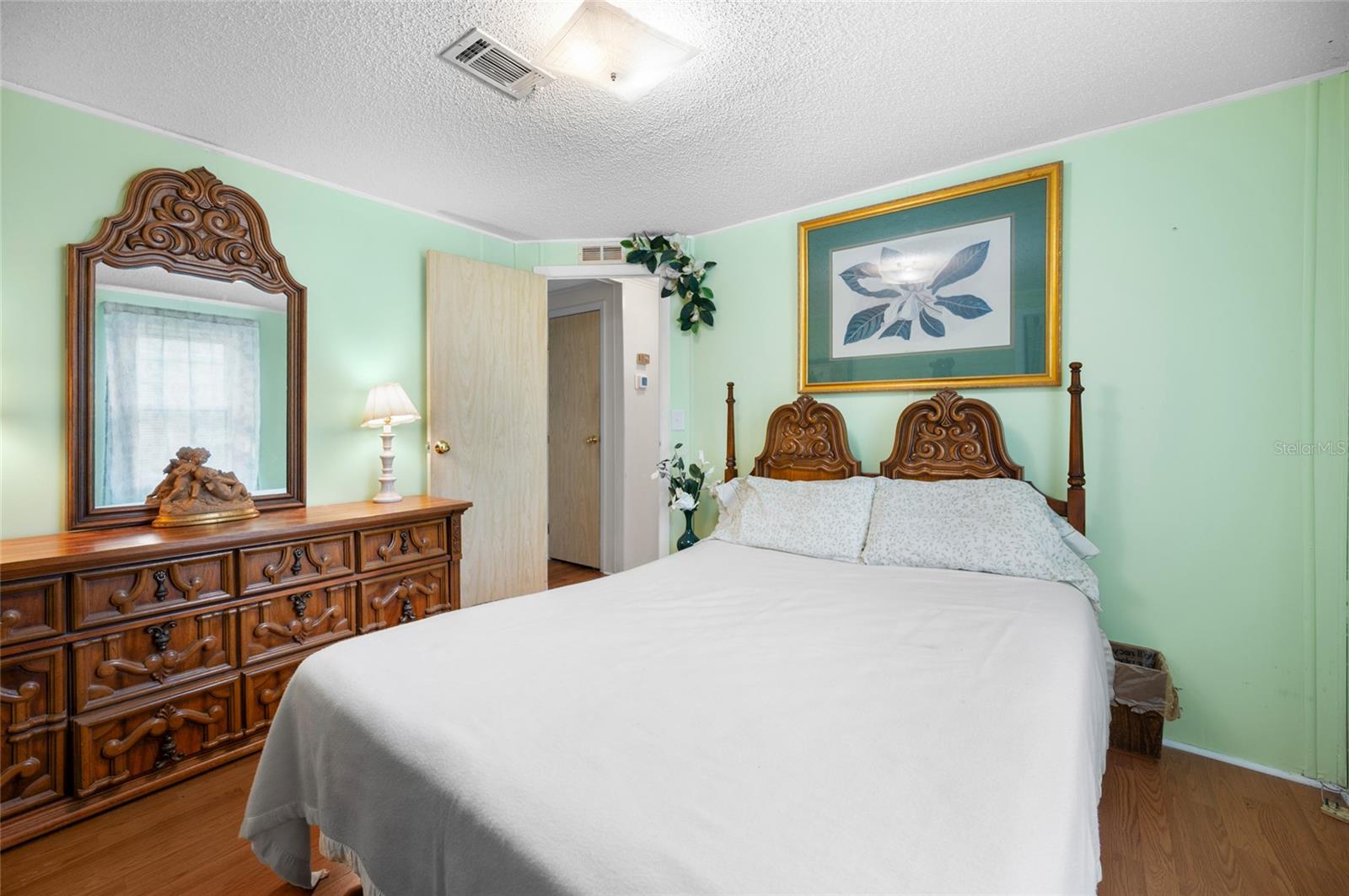 Image 18 of 49 For 801 Seabrooke Drive