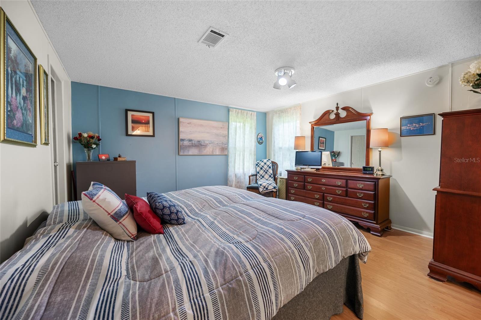Image 19 of 49 For 801 Seabrooke Drive