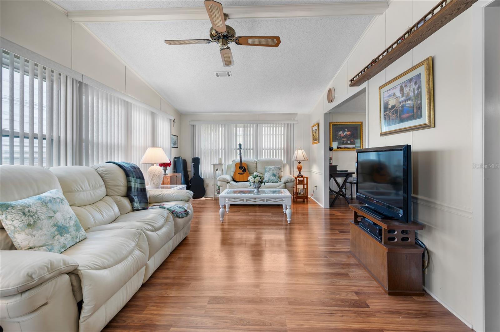Image 6 of 49 For 801 Seabrooke Drive