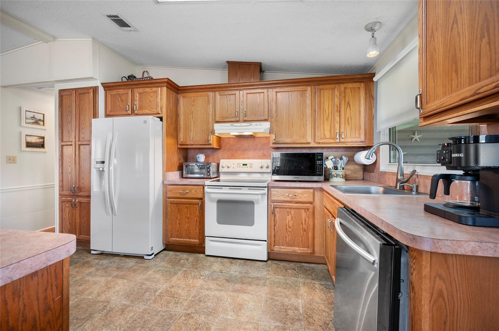 Image 9 of 49 For 801 Seabrooke Drive