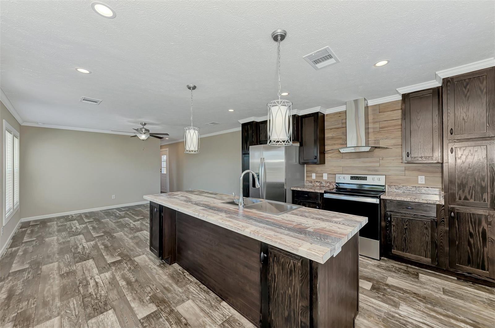 Image 11 of 70 For 1391 Flamingo Drive