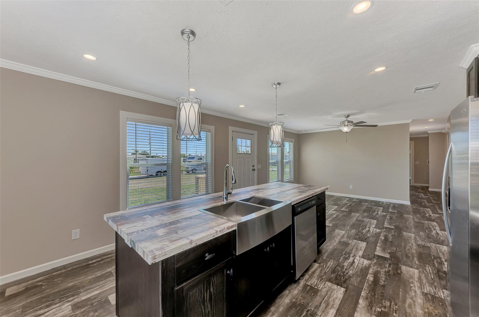 Image 12 of 70 For 1391 Flamingo Drive