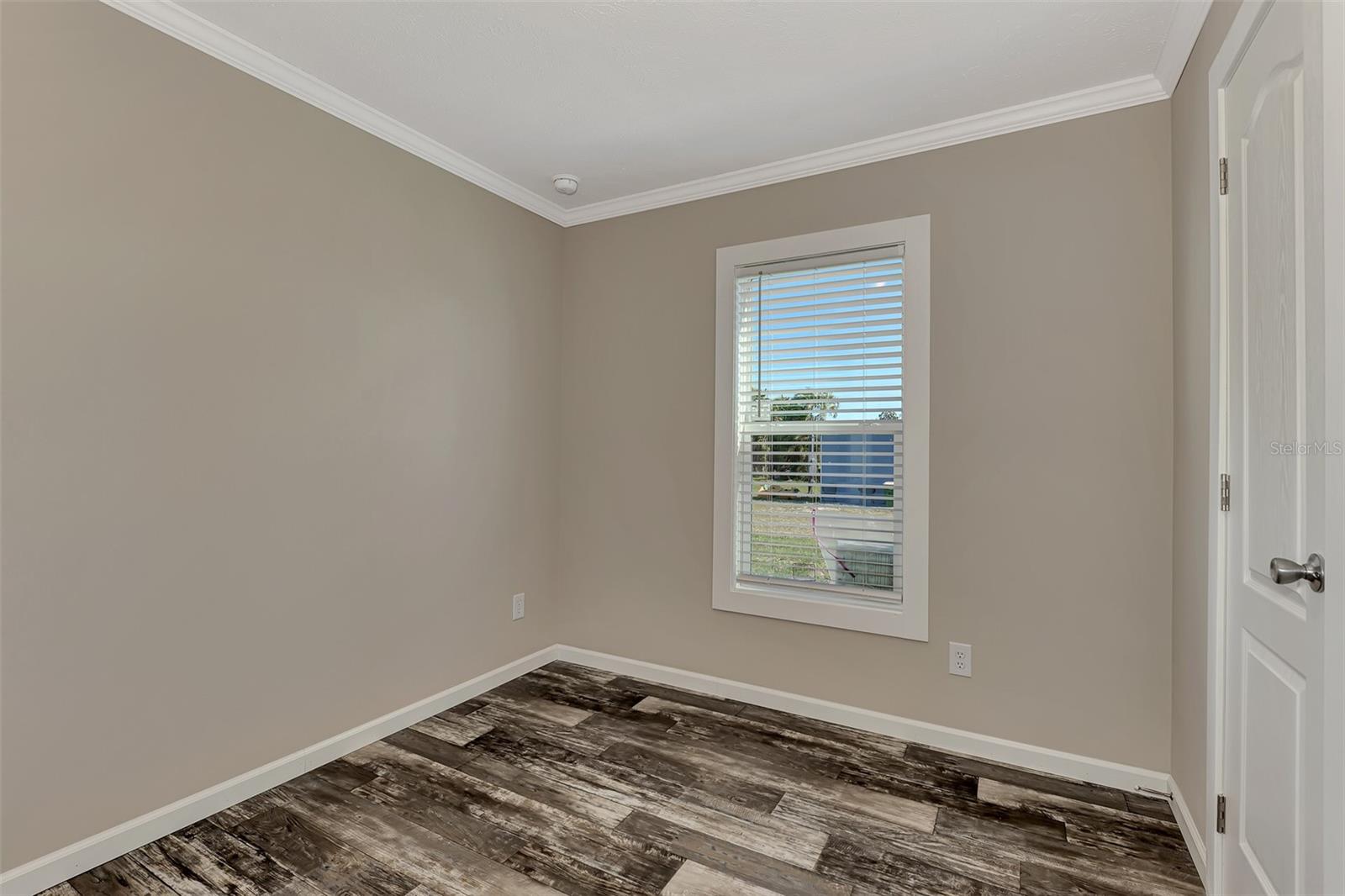 Image 16 of 70 For 1391 Flamingo Drive