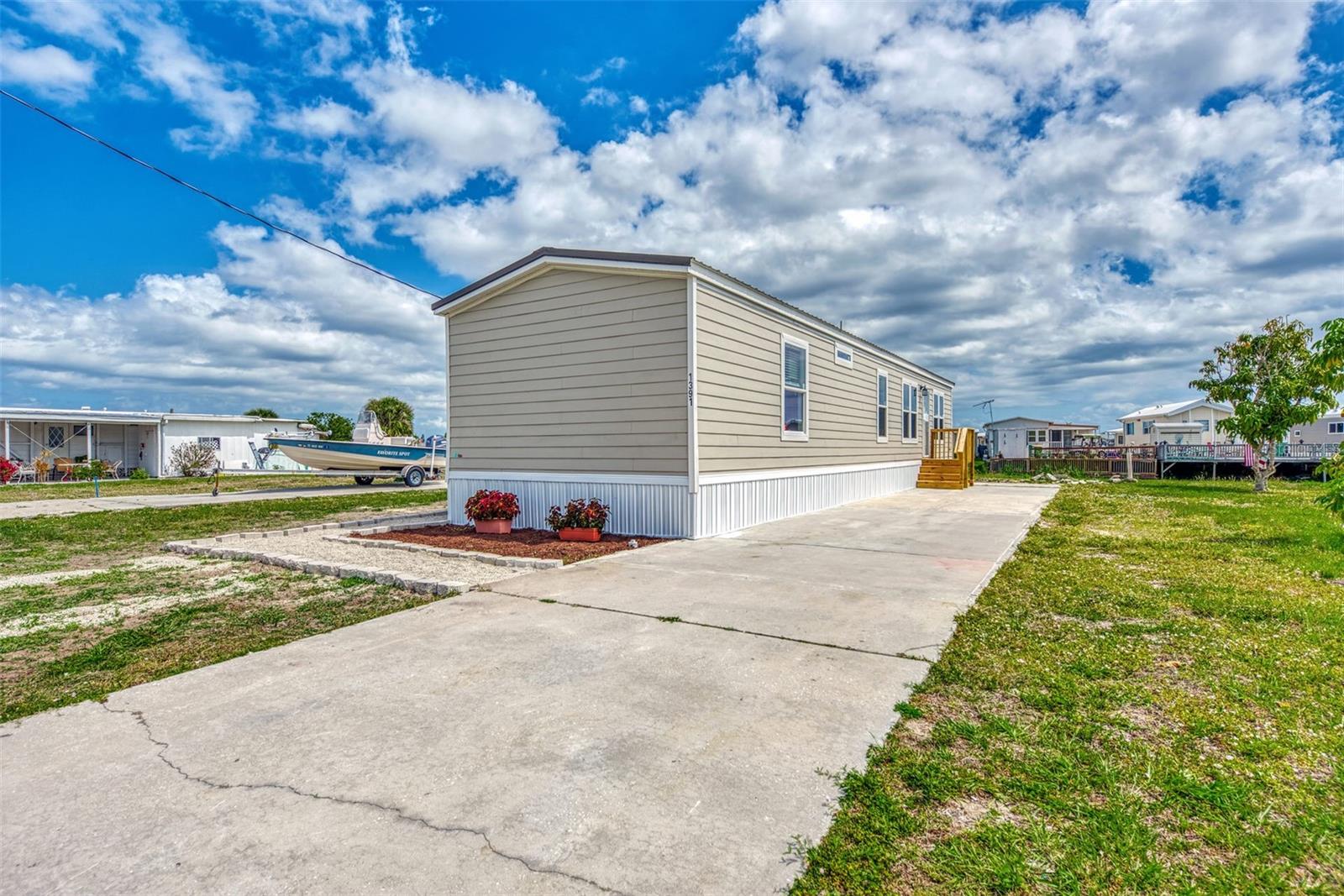 Image 3 of 70 For 1391 Flamingo Drive
