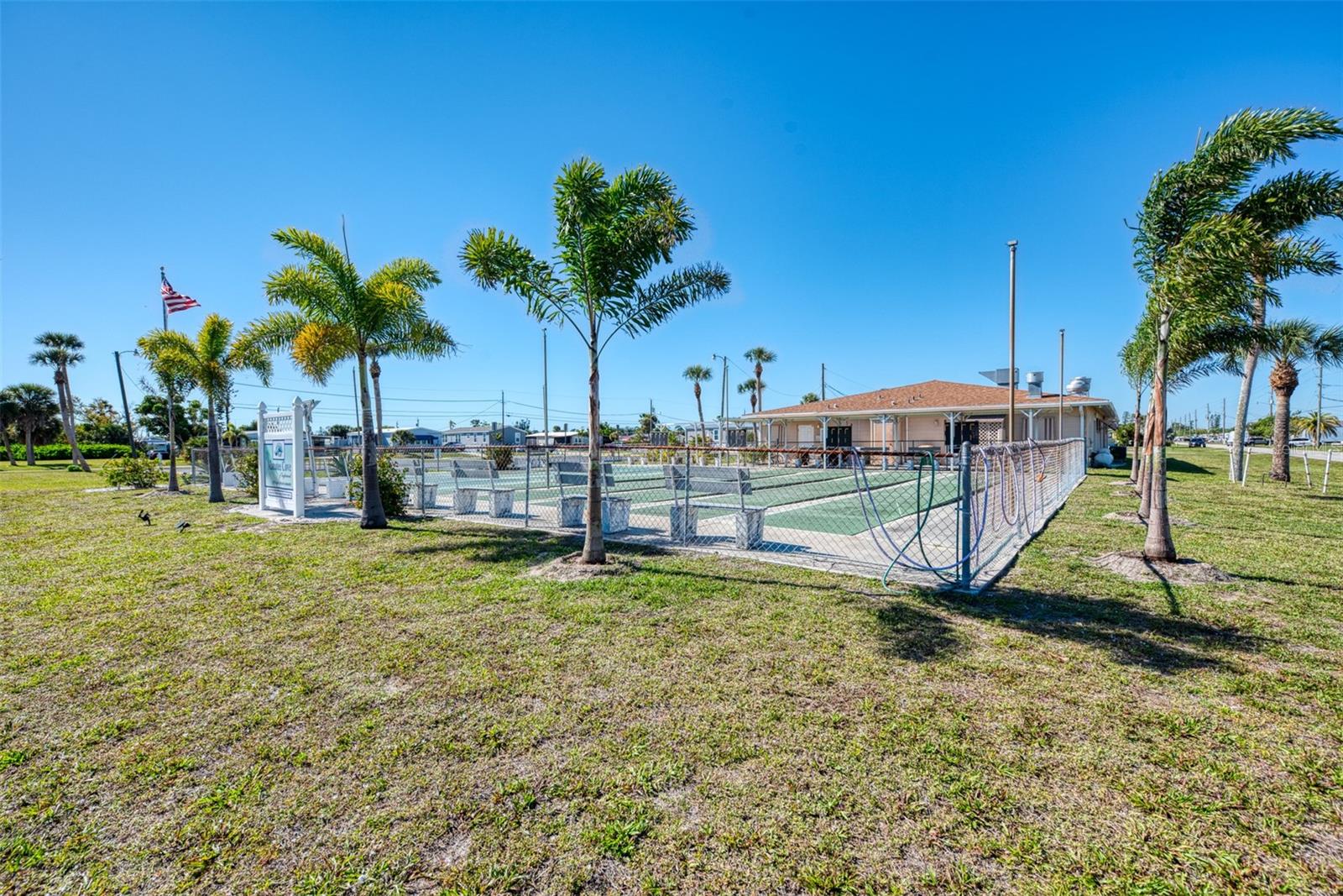 Image 41 of 70 For 1391 Flamingo Drive
