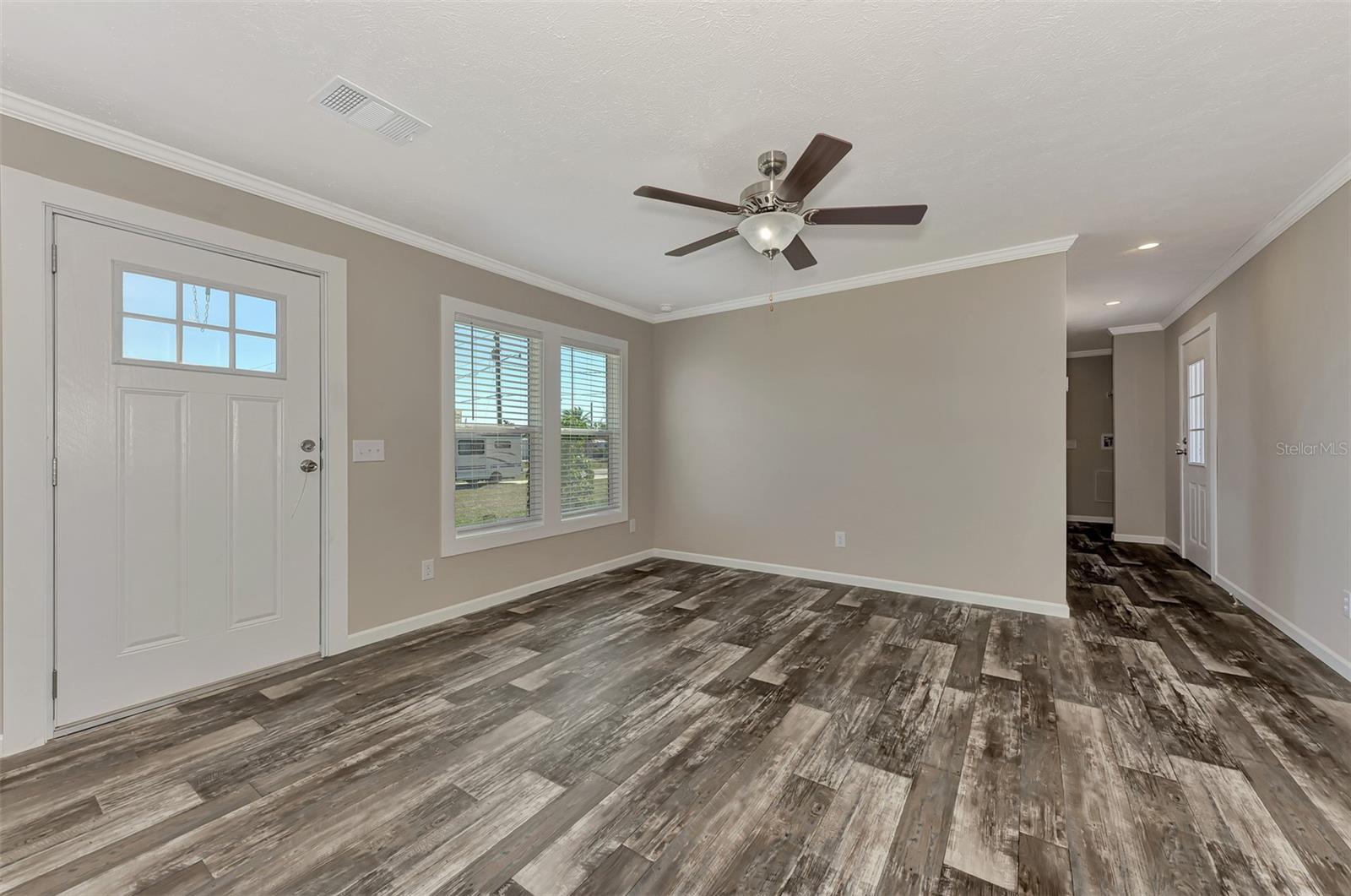 Image 7 of 70 For 1391 Flamingo Drive
