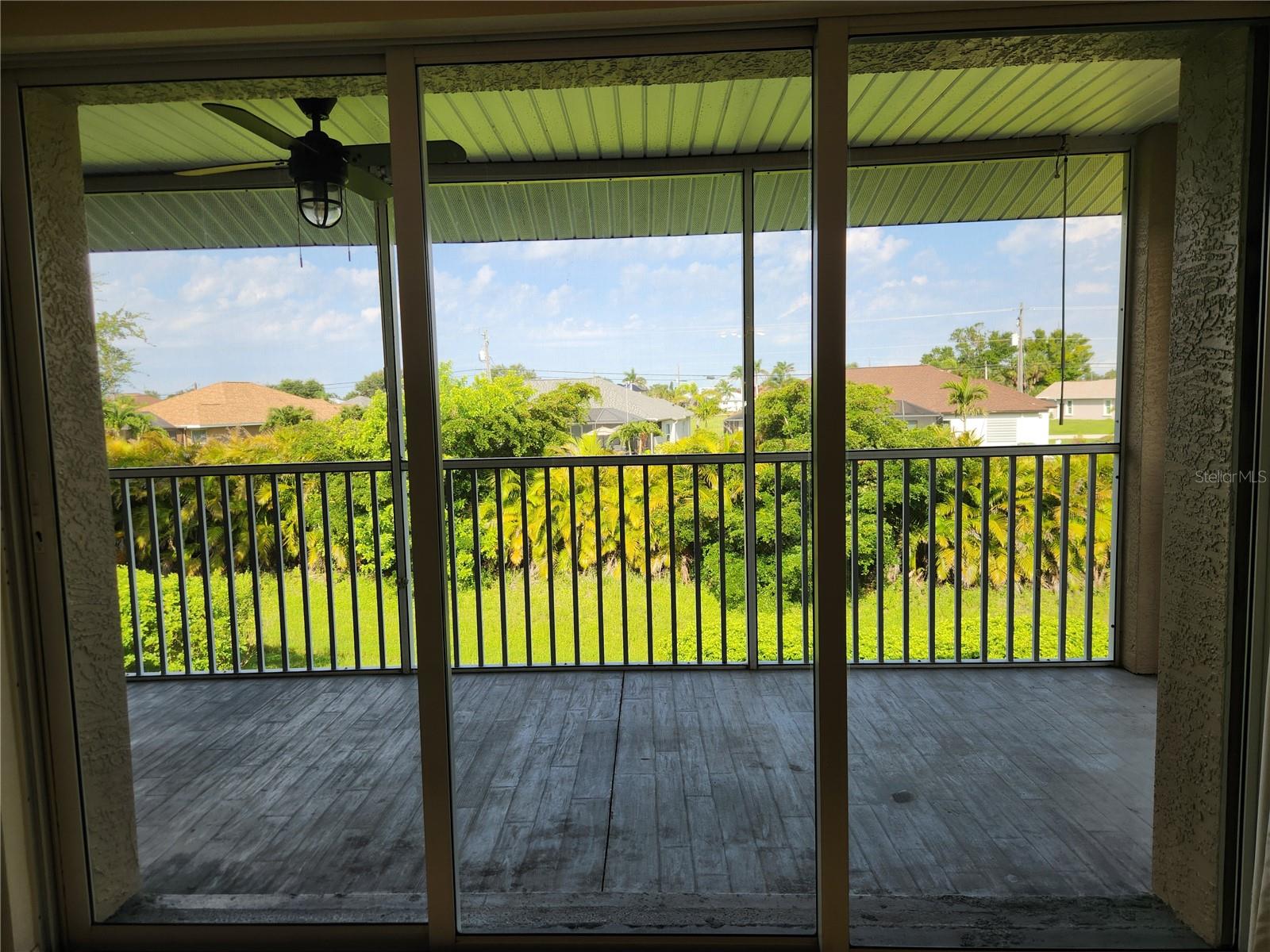 Image 17 of 43 For 9550 Fiddlers Green Circle 205