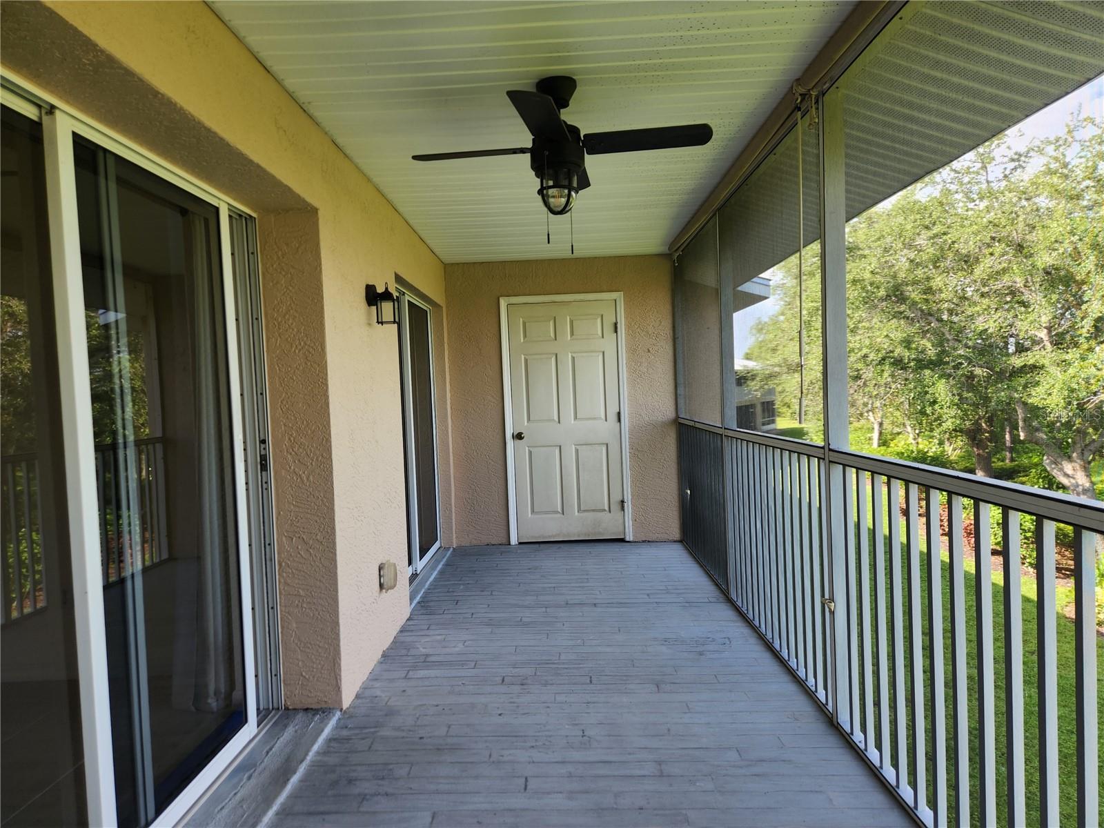 Image 18 of 43 For 9550 Fiddlers Green Circle 205