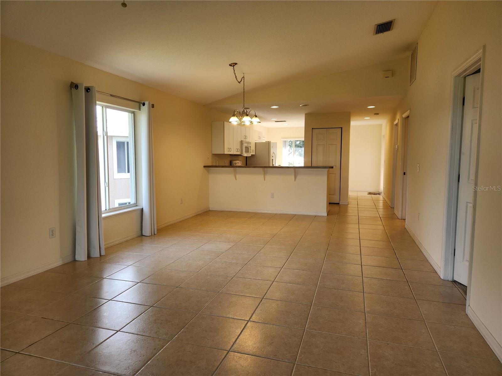 Image 21 of 43 For 9550 Fiddlers Green Circle 205