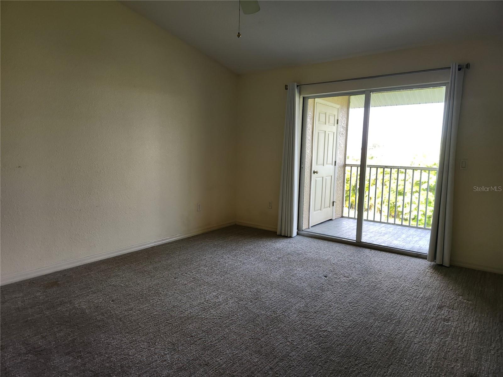 Image 23 of 43 For 9550 Fiddlers Green Circle 205