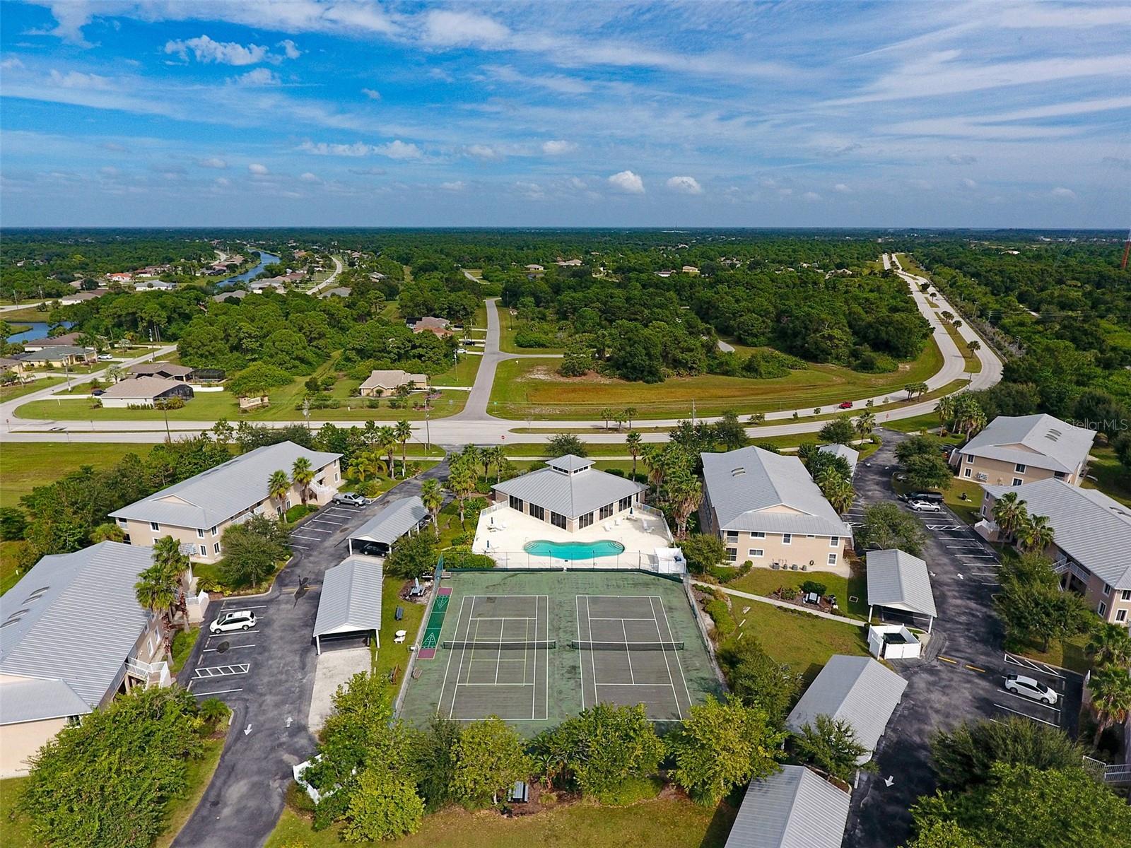 Image 32 of 43 For 9550 Fiddlers Green Circle 205