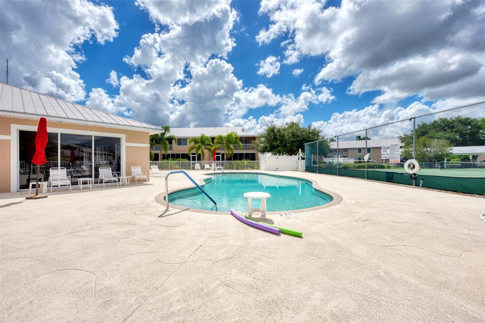 Image 33 of 43 For 9550 Fiddlers Green Circle 205