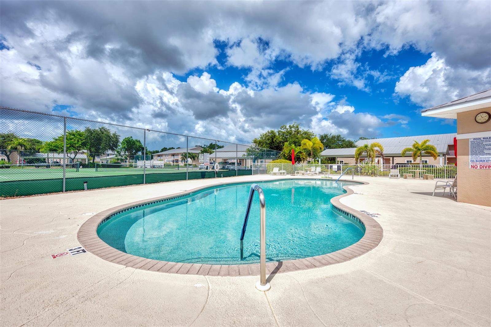 Image 34 of 43 For 9550 Fiddlers Green Circle 205