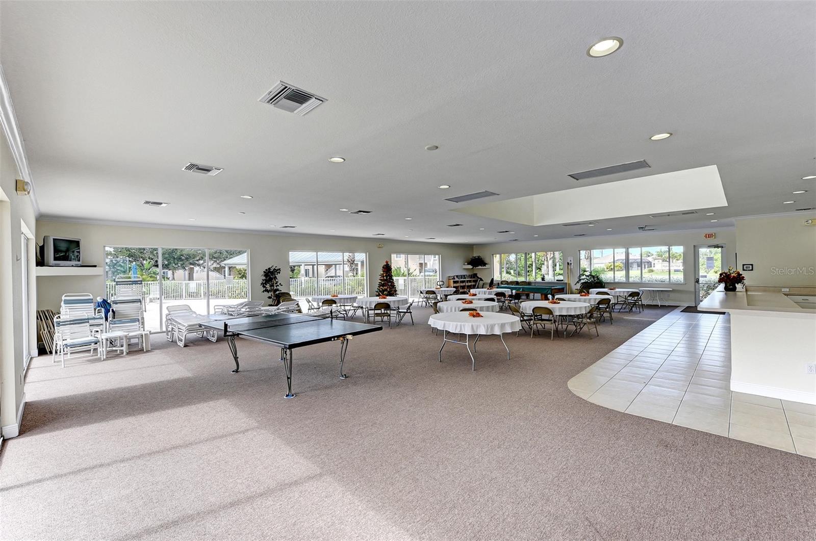 Image 38 of 43 For 9550 Fiddlers Green Circle 205