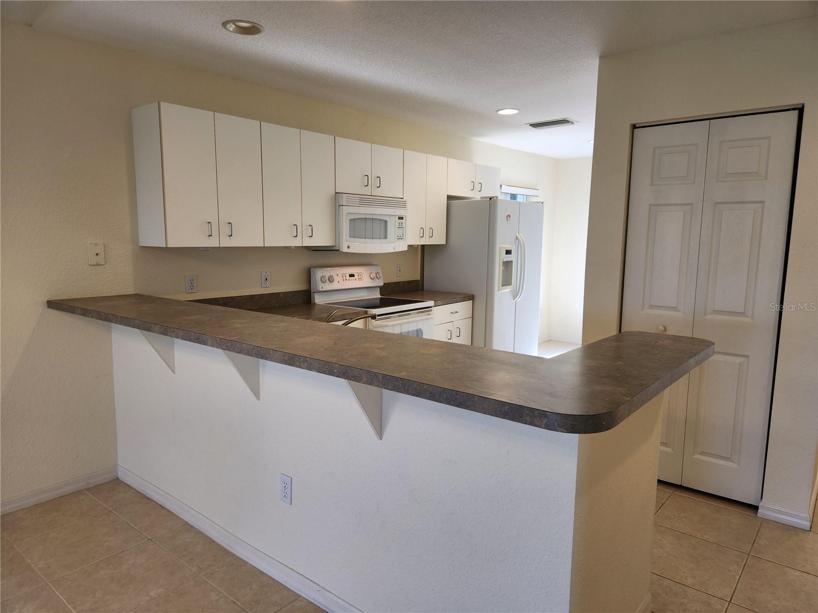 Image 7 of 43 For 9550 Fiddlers Green Circle 205