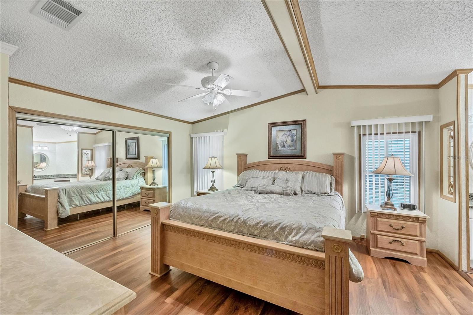 Image 21 of 47 For 806 Newbury Court