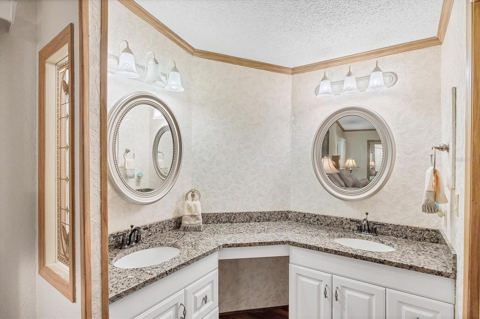 Image 25 of 47 For 806 Newbury Court