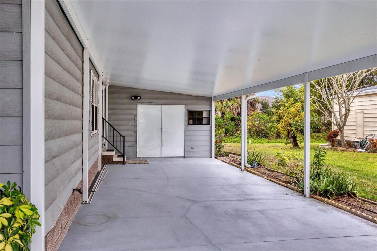 Image 3 of 47 For 806 Newbury Court