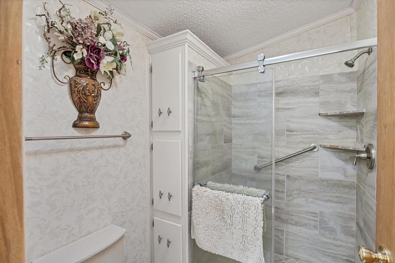 Image 30 of 47 For 806 Newbury Court