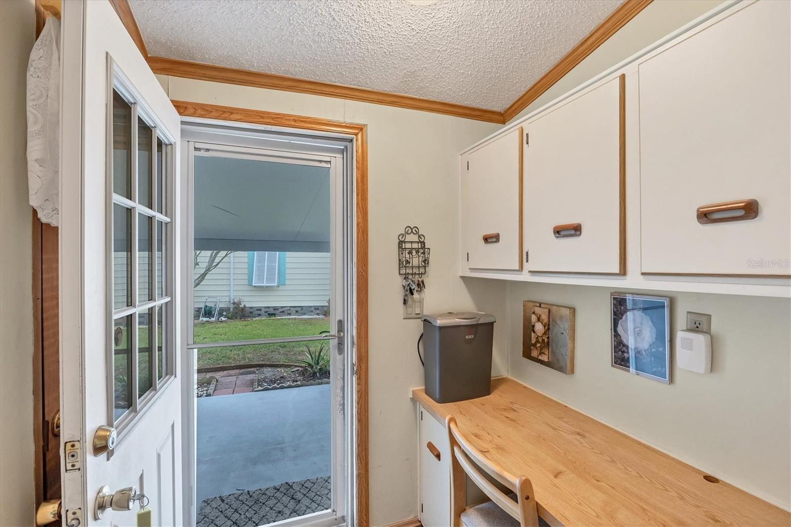 Image 31 of 47 For 806 Newbury Court