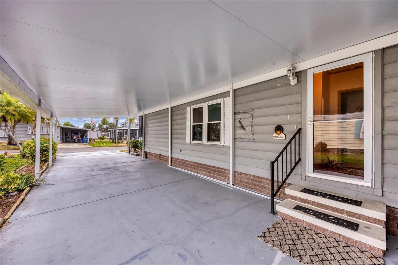 Image 4 of 47 For 806 Newbury Court