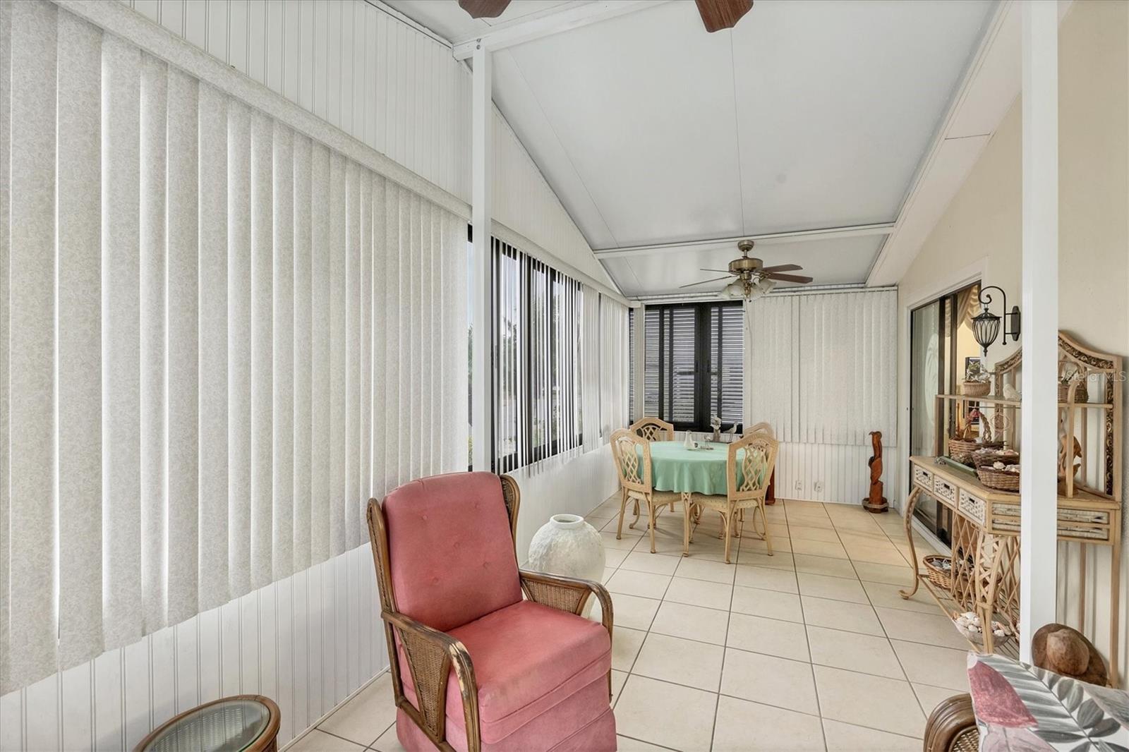 Image 7 of 47 For 806 Newbury Court